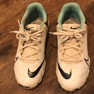 Nike softball cleats